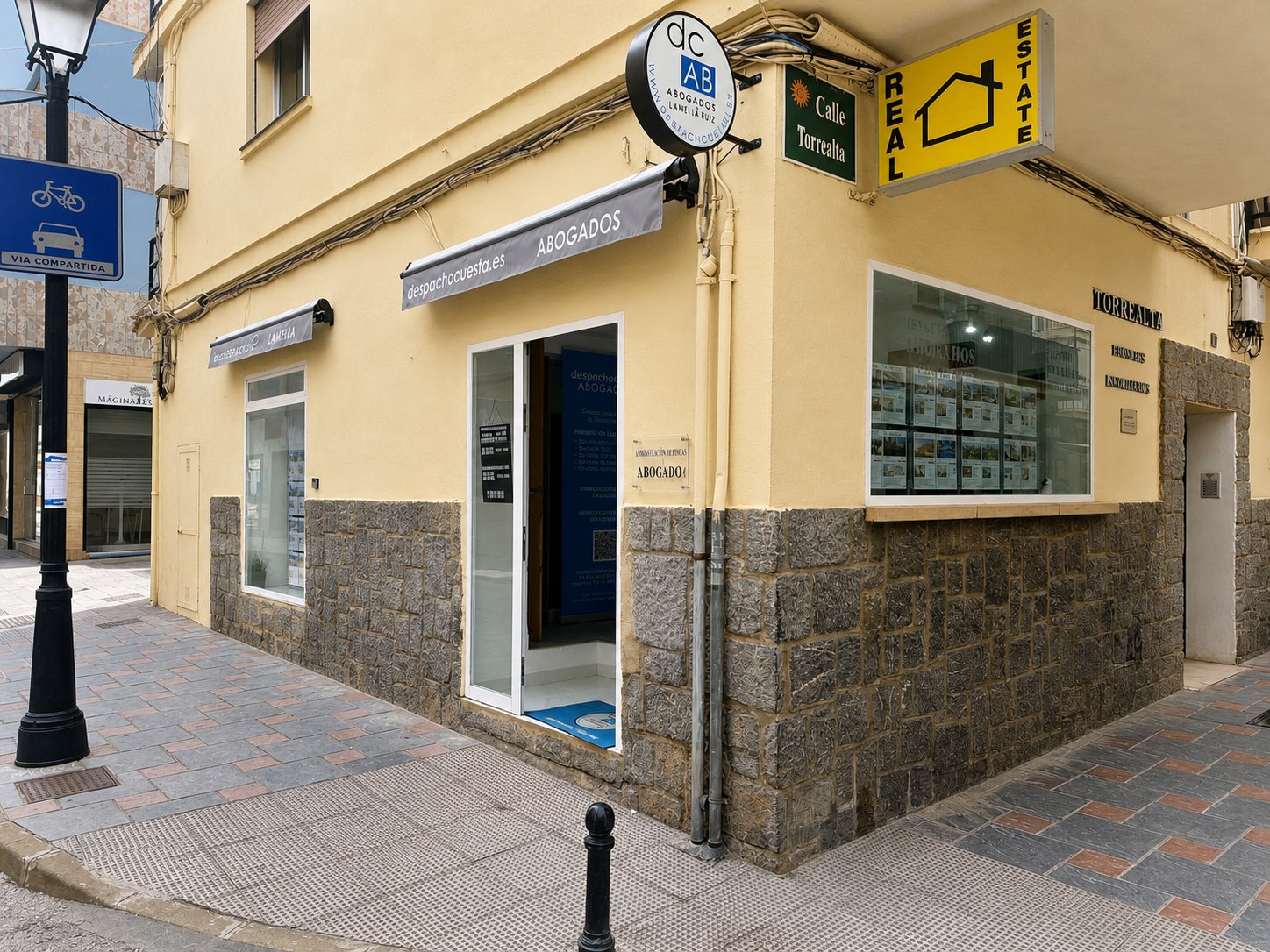 Fachada de despachocuesta ABOGADOS en Fuengirola