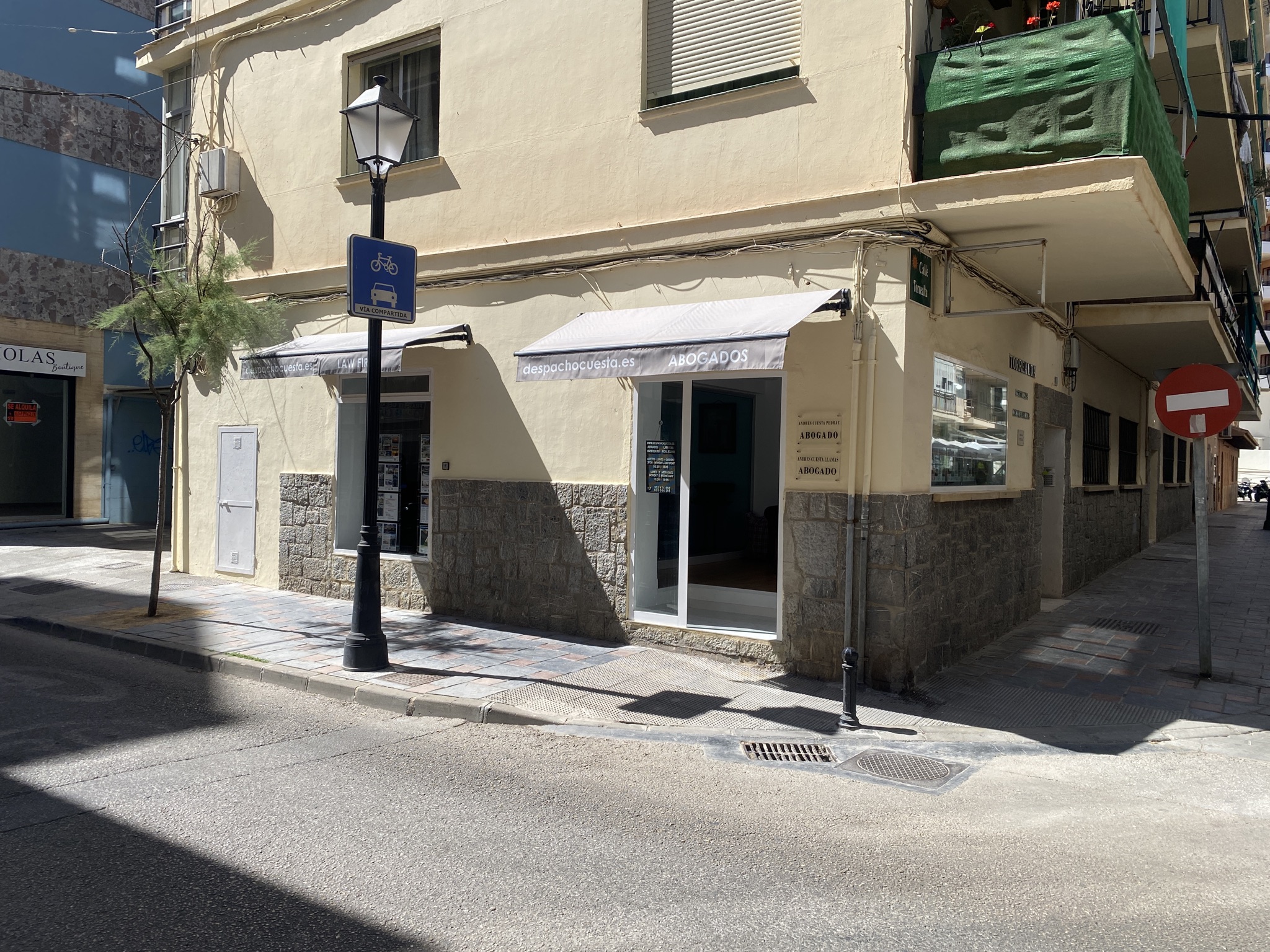 Fachada de despachocuesta ABOGADOS en Fuengirola
