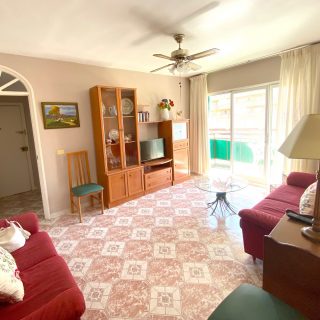 𝐀𝐏𝐀𝐑𝐓𝐀𝐌𝐄𝐍𝐓𝐎 - 𝐀𝐏𝐀𝐑𝐓𝐌𝐄𝐍𝐓 (Antes 2̶5̶9̶.̶0̶0̶0̶´̶0̶0̶€) AHORA €̶ 𝟐𝟒𝟗.𝟎𝟎𝟎´𝟎𝟎€
𝟓𝟎𝐦. 𝐝𝐞 𝐥𝐚 𝐩𝐥𝐚𝐲𝐚 Listo Para Entrar - 𝟓𝟎𝐦. 𝐟𝐫𝐨𝐦 𝐭𝐡𝐞 𝐛𝐞𝐚𝐜𝐡 Ready To Move In
𝐋𝐚 𝐩𝐞𝐫𝐟𝐞𝐜𝐭𝐚 𝐢𝐧𝐯𝐞𝐫𝐬𝐢ó𝐧 𝐢𝐧𝐦𝐨𝐛𝐢𝐥𝐢𝐚𝐫𝐢𝐚 - 𝐓𝐡𝐞 𝐩𝐞𝐫𝐟𝐞𝐜𝐭 𝐫𝐞𝐚𝐥 𝐞𝐬𝐭𝐚𝐭𝐞 𝐢𝐧𝐯𝐞𝐬𝐭𝐦𝐞𝐧𝐭.
𝐅𝐔𝐄𝐍𝐆𝐈𝐑𝐎𝐋𝐀 (𝐋𝐨𝐬 𝐁𝐨𝐥𝐢𝐜𝐡𝐞𝐬)
🇪🇸 Apartamento 3 dormitorios y 2 baños. Situado en una de las mejores zonas de Los Boliches Fuengirola, a 50m de la playa, 75 m² y listo para entrar a vivir o alquilarlo. Terraza de más de 11 m de largo. Cocina, lavadero, salón y 2 dormitorios todos con acceso directo a la terraza y otro dormitorio con balcón propio.
🇬🇧 Three-bedroom apartment 2 bathrooms. Located in one of the best areas of Los Boliches, Fuengirola, 50m from the beach, 75 m² and ready to move in or rent out. Terrace over 11m long. Kitchen, laundry room, living room, and 2 bedrooms all with direct access to the terrace, and another bedroom with its own balcony.
#PropertyInvestment 🏠💼 #SpanishSunshine ☀️🇪🇸 #LifeOnTheMediterranean 🌊🌅 #BeachLife 🏖️😎#LifeInSpain 🇪🇸🏡 #CostaDelSolLiving 🌴🏖️🌞 #HomeSweetHome 🏡❤️ #SunsetParadise 🌅🏝️ #CoastalLiving 🌊🏠 #InvestmentOpportunity 💼🏢 #RealEstateExperts 🏢🔍 #PropertyInvestment #PropertyInvestor #RealEstateMarket #SpanishPropertyMarket #RealEstateConsultation